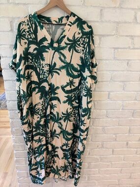 Caftan Muumuu Green Palm Print V-Neck Maxi Dress
(B1)